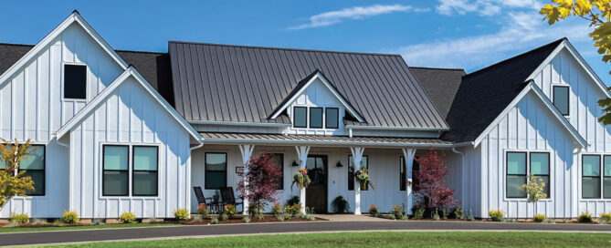 Exterior of a luxurious farmhouse built by Mike Riddle Construction in McMinnville, Oregon